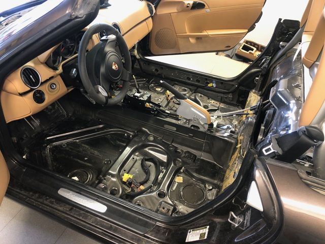 Успішний ремонт Porsche Boxster 987 — вода пошкодила блок керування, фото 4