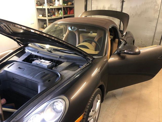 Успішний ремонт Porsche Boxster 987 — вода пошкодила блок керування